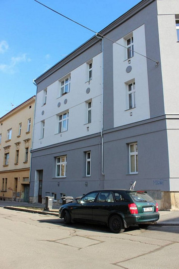 ZATEPLENÍ FASÁDY A VÝMĚNA OKEN BYTOVÝ DŮM ŽIVNOSTENSKÁ 21, PLZEŇ