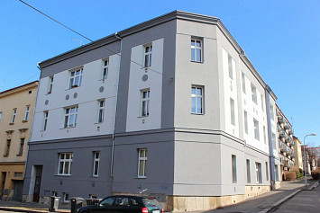 ZATEPLENÍ FASÁDY A VÝMĚNA OKEN BYTOVÝ DŮM ŽIVNOSTENSKÁ 21, PLZEŇ