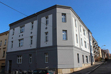 ZATEPLENÍ FASÁDY A VÝMĚNA OKEN BYTOVÝ DŮM ŽIVNOSTENSKÁ 21, PLZEŇ