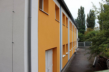 Divadlo Alfa – dílny, Plzeň, 2014- rekonstrukce vnitřních prostor, zateplení fasády a plochých střech, odborná likvidace azbestu