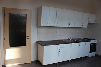 Živnostenská 21, Plzeň, 2014- kompletní rekonstrukce bytových jednotek