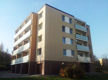 REVITALIZACE PANELOVÉHO DOMU KOMENSKÉHO 50, PLZEŇ