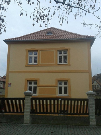 Žižkova 37, Plzeň, 2013- kompletní rekonstrukce, včetně zateplení fasády