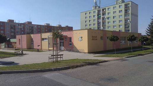 Jídelna Dobřany - zateplení fasády a ploché střechy